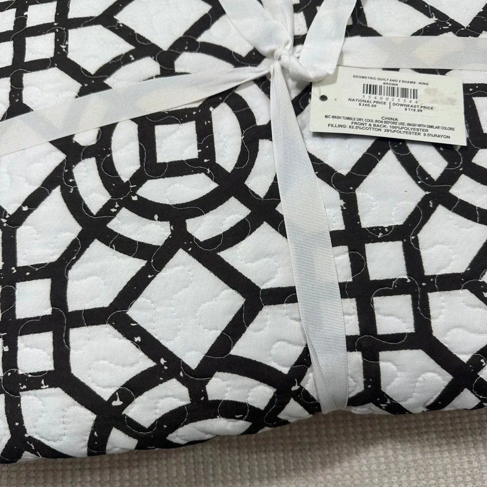 DownEast geometric pattern